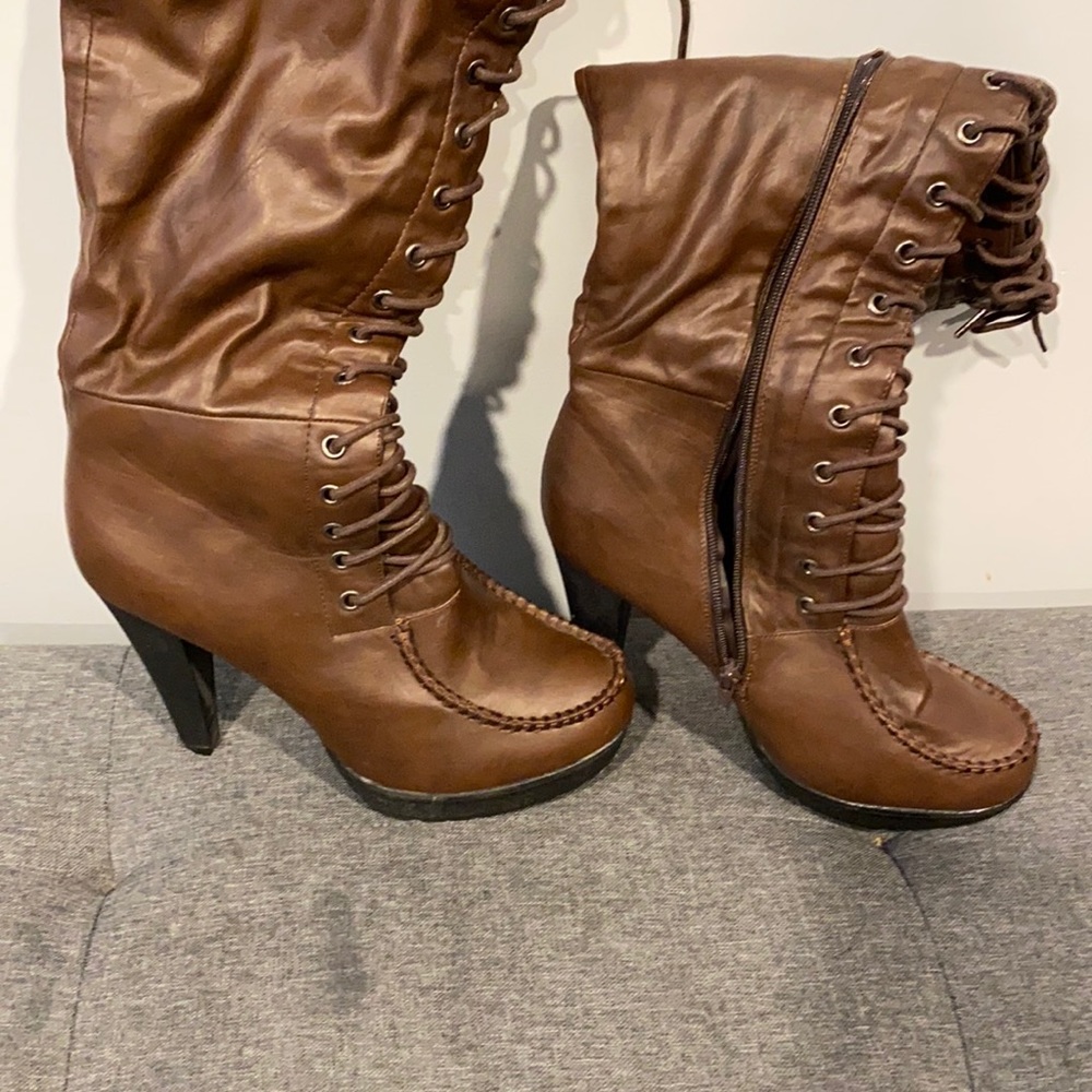 Tie up boots
